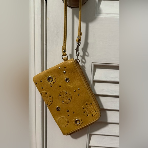 Fossil Handbags - Fossil Genuine Leather Wristlet. Beautifully detailed!